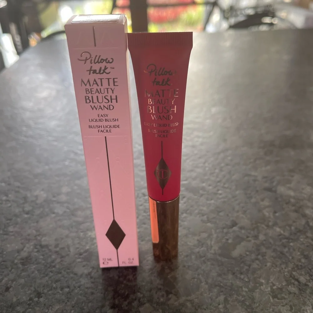 Charlotte Tilbury Matte Beauty Blush Wand Pillow Talk Dream Pop liquid blush